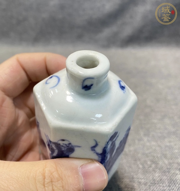 古玩陶瓷青花八仙人物鼻煙壺，疑似復(fù)窯真品鑒賞圖