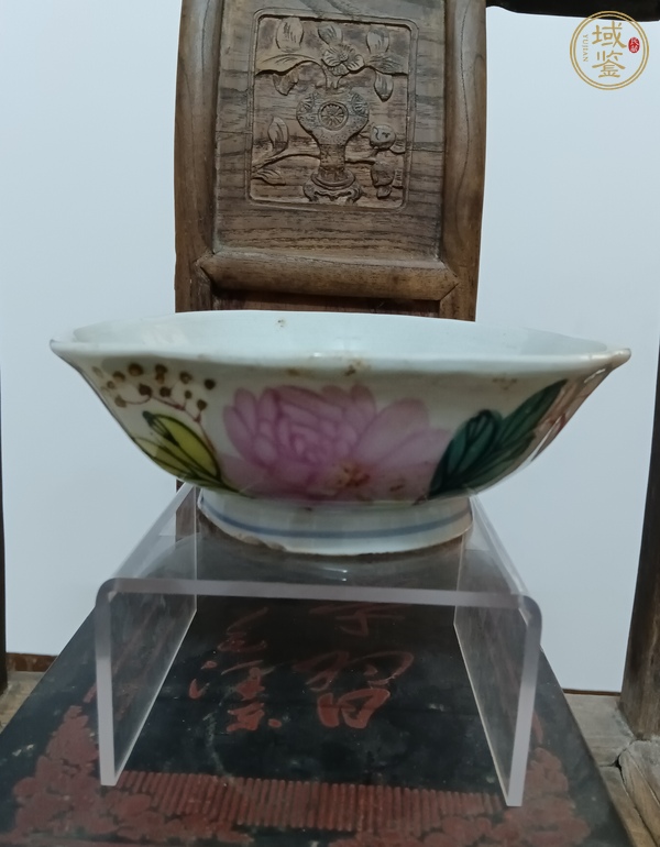 古玩陶瓷花卉紋碗真品鑒賞圖