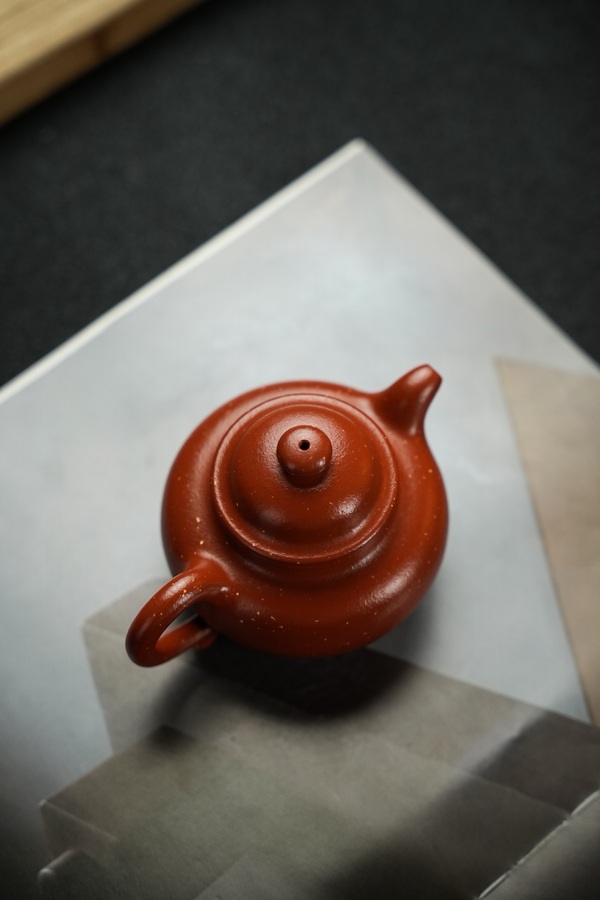 古玩雜項紫砂壺·蓮子壺拍賣,當前價格2991元