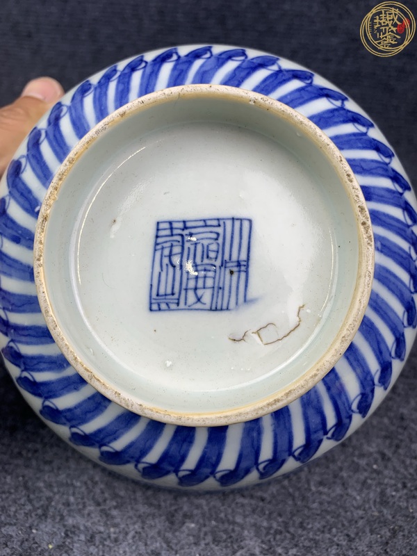 古玩陶瓷青花夔龍紋茶碗真品鑒賞圖