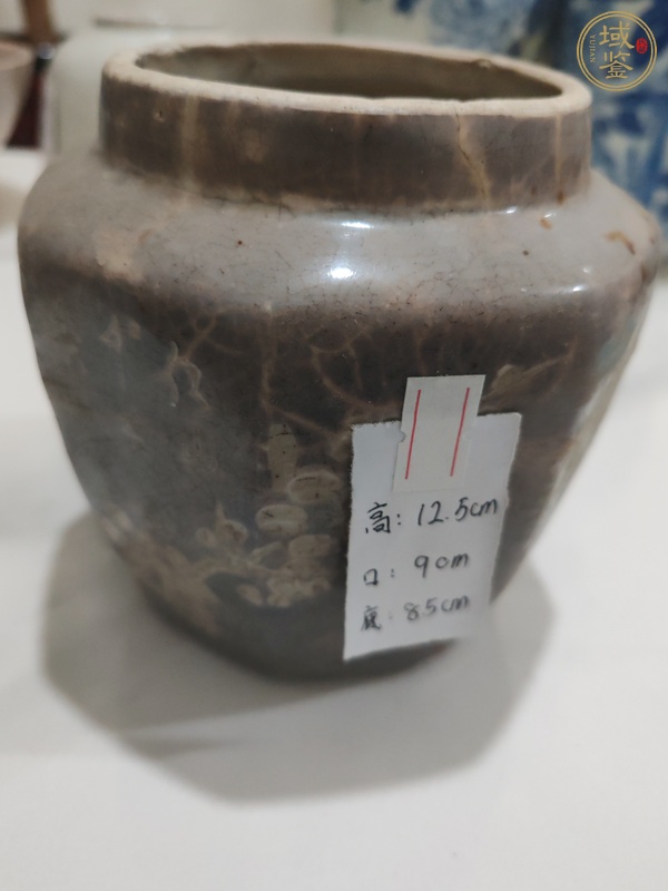 古玩陶瓷哥釉堆白花卉紋茶葉罐真品鑒賞圖