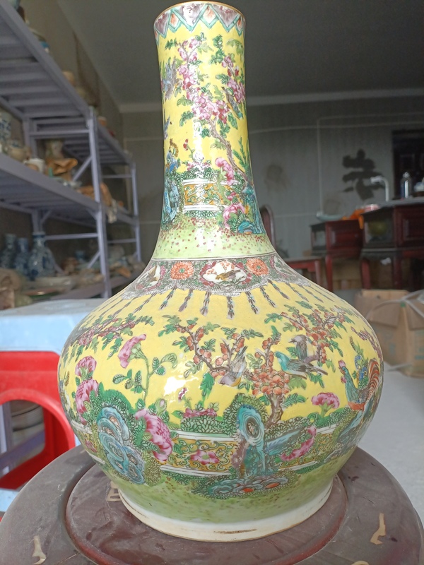 古玩陶瓷花鳥紋瓶拍賣，當(dāng)前價格3989元