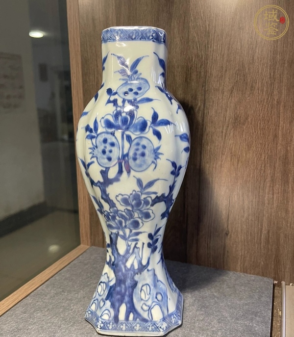 古玩陶瓷青花蓋瓶真品鑒賞圖