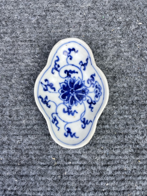 古玩陶瓷青花西番蓮筆舔拍賣,當前價格600元