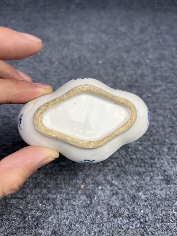 古玩陶瓷青花西番蓮筆舔拍賣,當前價格600元