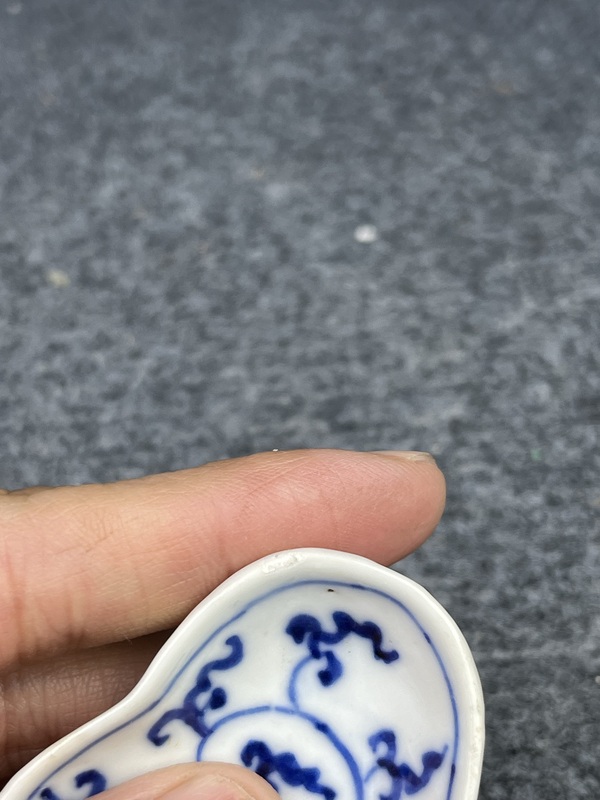 古玩陶瓷青花西番蓮筆舔拍賣,當前價格600元