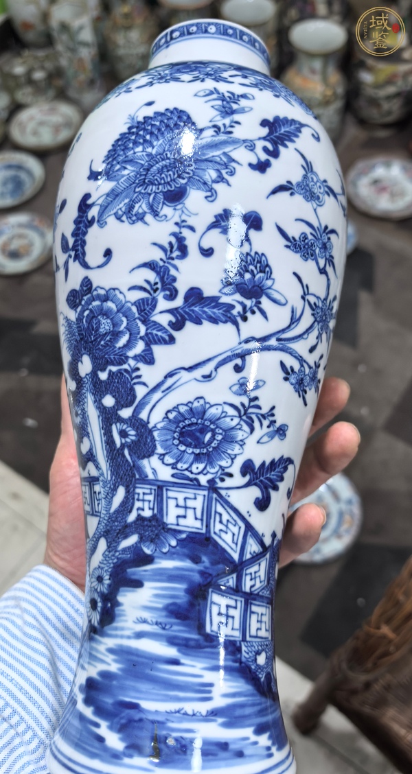 古玩陶瓷青花洞石花卉紋雞腿瓶真品鑒賞圖