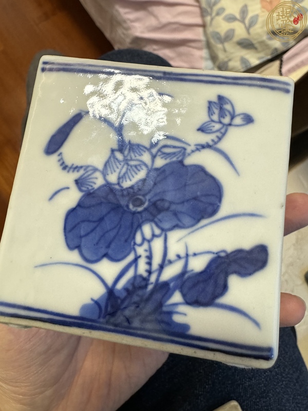 古玩陶瓷青花蓋盒真品鑒賞圖