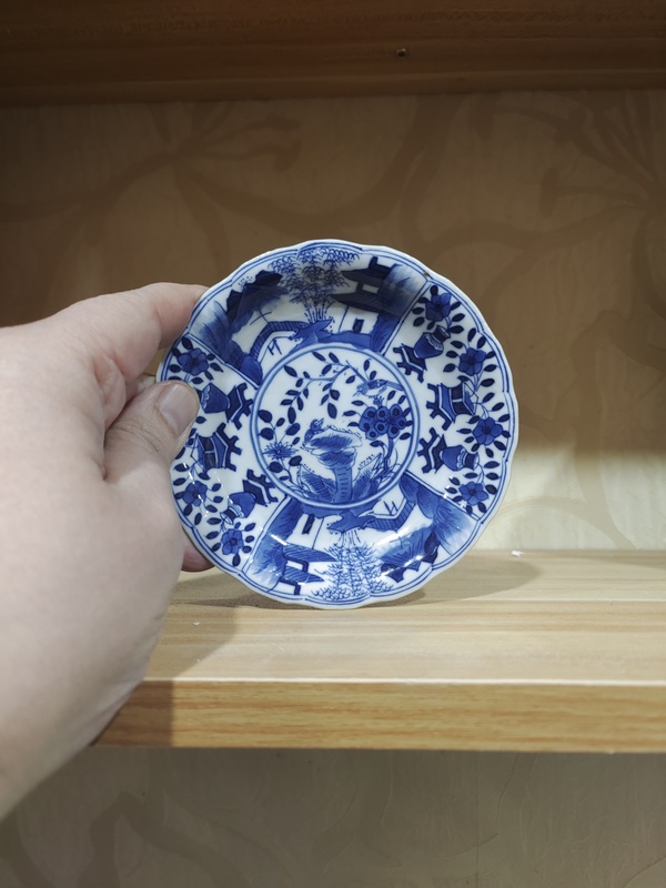 古玩陶瓷清晚·外米黃釉內(nèi)青花山水花鳥紋花口杯碟一套拍賣,當(dāng)前價格3000元