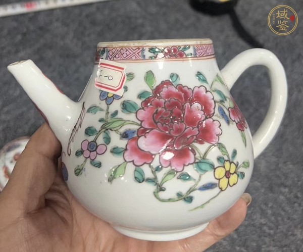 古玩陶瓷粉彩花卉紋茶壺真品鑒賞圖