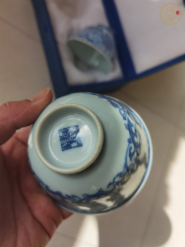 古玩陶瓷青花淡描纏枝蓮紋杯真品鑒賞圖