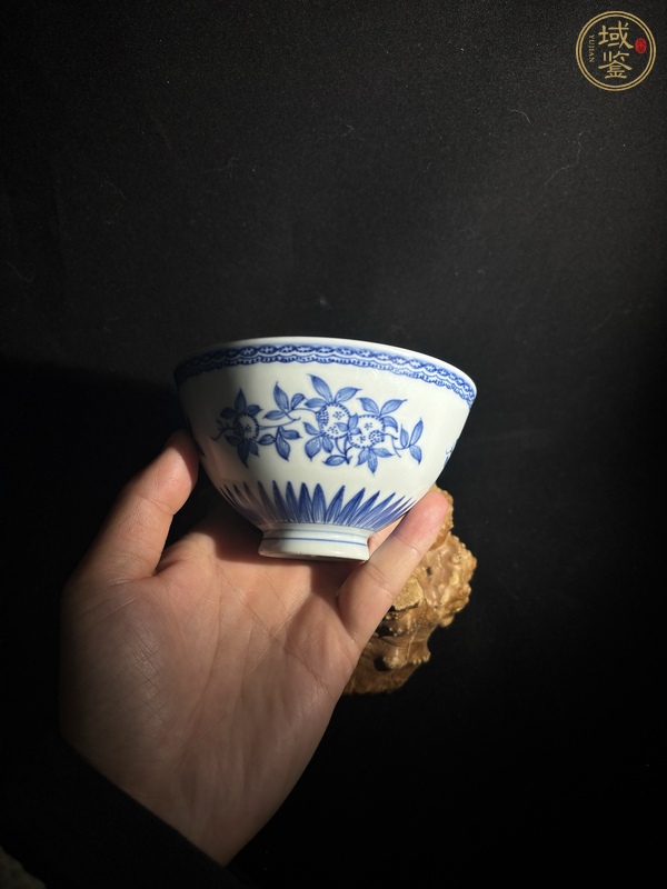 古玩陶瓷青花三多紋雞心茶碗真品鑒賞圖