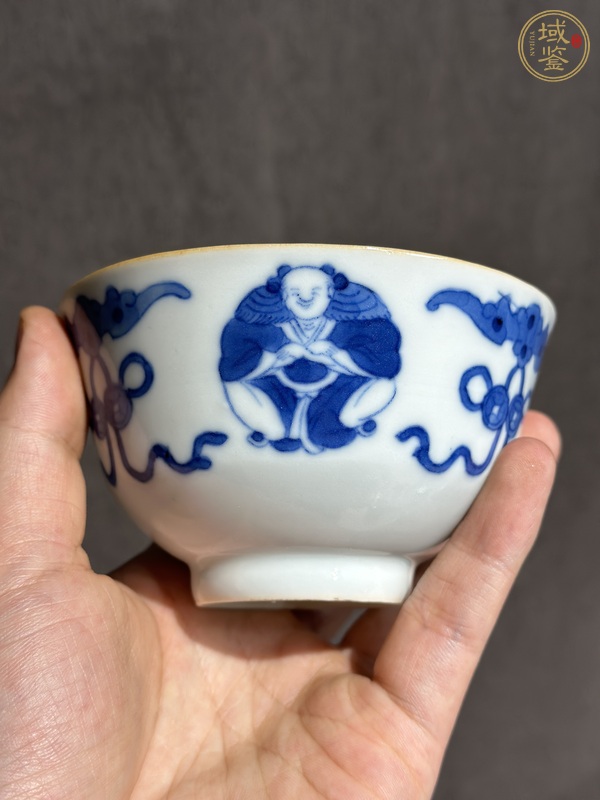 古玩陶瓷青花人物紋茶碗真品鑒賞圖