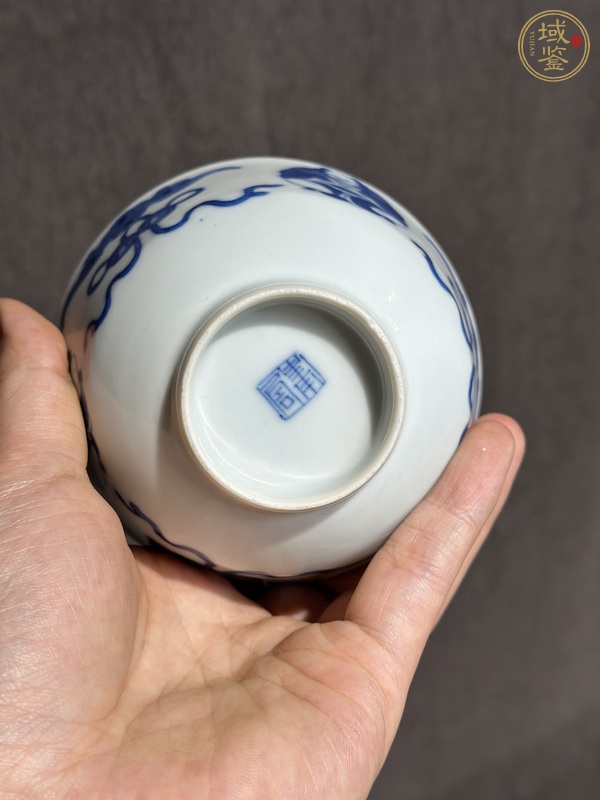 古玩陶瓷青花人物紋茶碗真品鑒賞圖