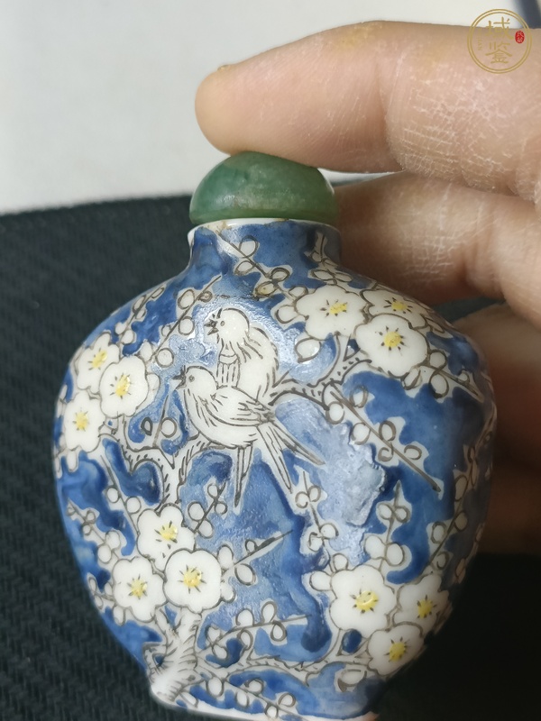 古玩陶瓷花鳥紋鼻煙壺真品鑒賞圖