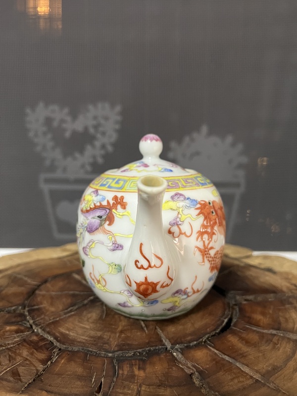 古玩陶瓷(保真卡)粉彩龍鳳呈祥紋壺拍賣,當前價格1300元