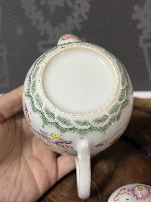 古玩陶瓷(保真卡)粉彩龍鳳呈祥紋壺拍賣,當前價格1300元