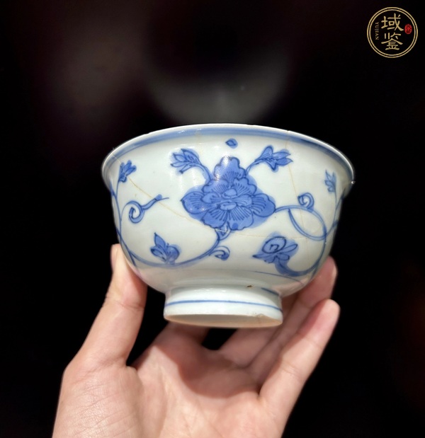 古玩陶瓷晚明青花纏枝花杯真品鑒賞圖