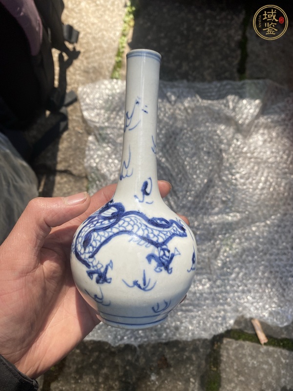 古玩陶瓷龍紋青花長頸瓶真品鑒賞圖