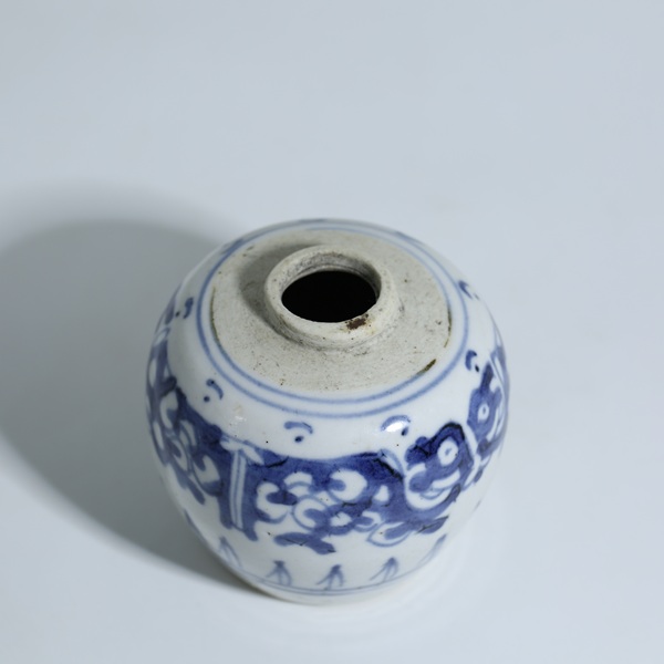 古玩陶瓷清乾隆青花夔龍紋罐拍賣，當前價格3500元