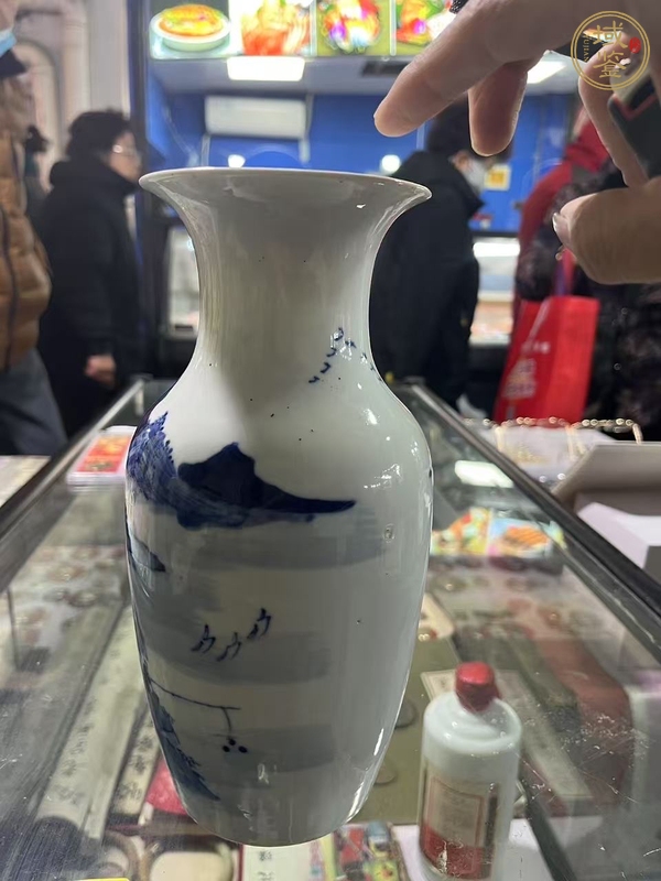 古玩陶瓷青花瓶真品鑒賞圖