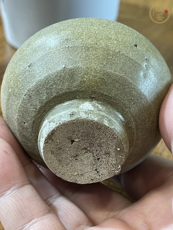 古玩陶瓷龍泉青瓷茶盞真品鑒賞圖