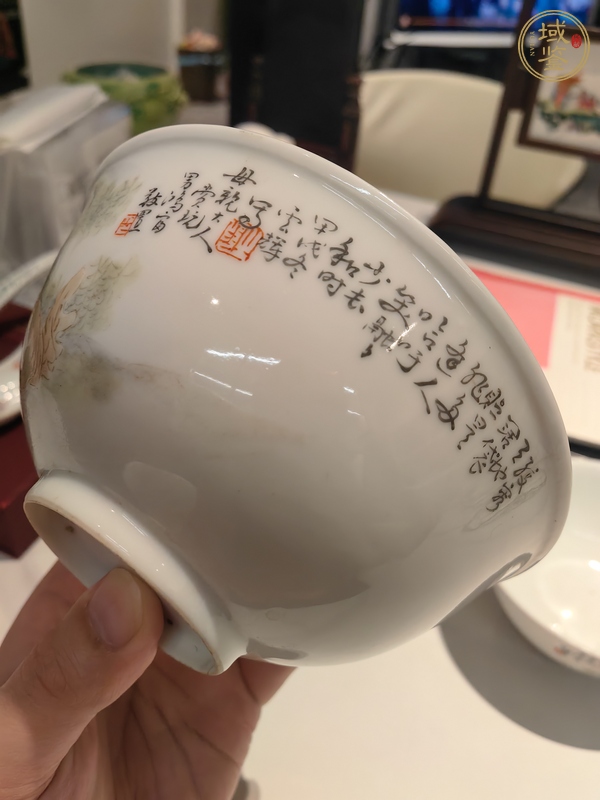 古玩陶瓷粉彩佛教人物茶碗真品鑒賞圖