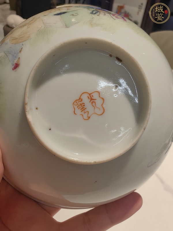 古玩陶瓷粉彩佛教人物茶碗真品鑒賞圖