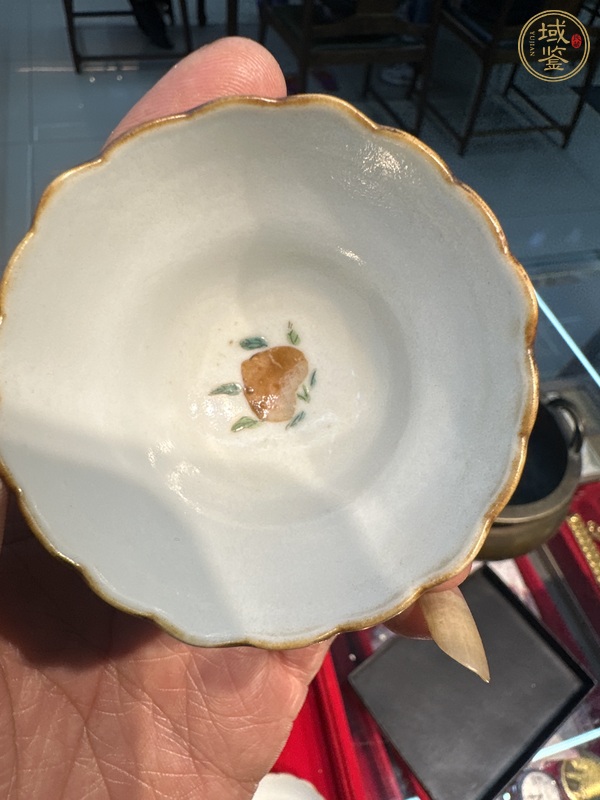 古玩陶瓷花卉花口杯真品鑒賞圖