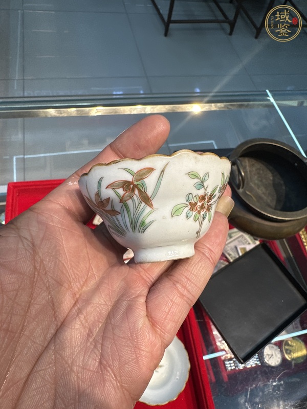 古玩陶瓷花卉花口杯真品鑒賞圖