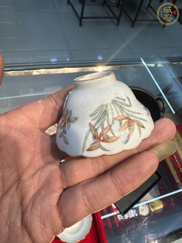 古玩陶瓷花卉花口杯真品鑒賞圖