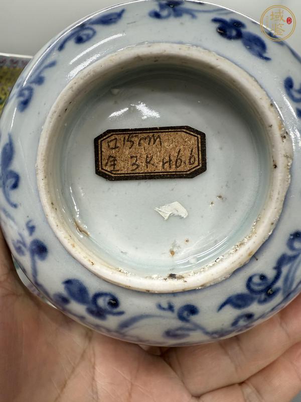 古玩陶瓷明弘治青花纏枝花卉雜寶紋碗真品鑒賞圖