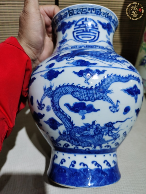 古玩陶瓷青花龍鳳紋尊瓶真品鑒賞圖