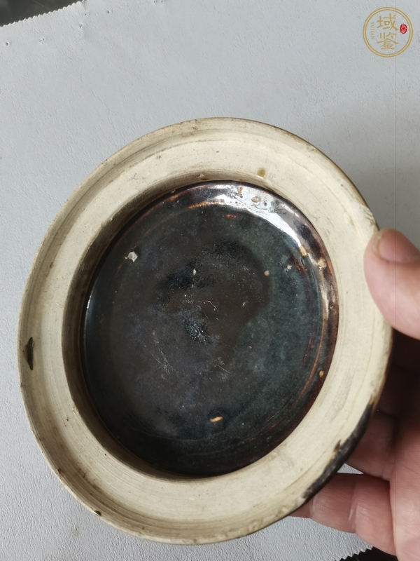 古玩陶瓷磁州窯黑釉鐵銹斑紋器物底座真品鑒賞圖