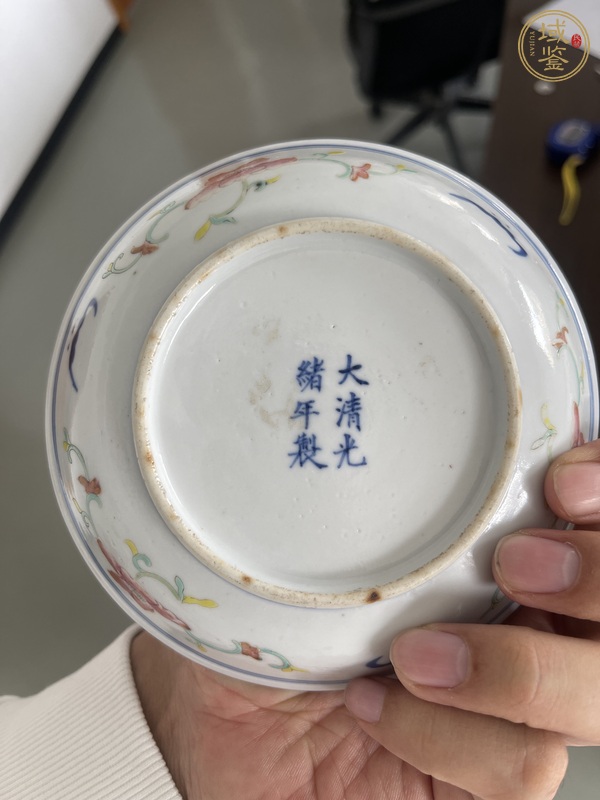 古玩陶瓷花卉紋盤真品鑒賞圖