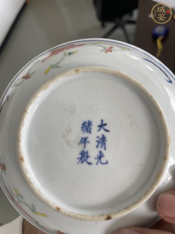 古玩陶瓷花卉紋盤真品鑒賞圖