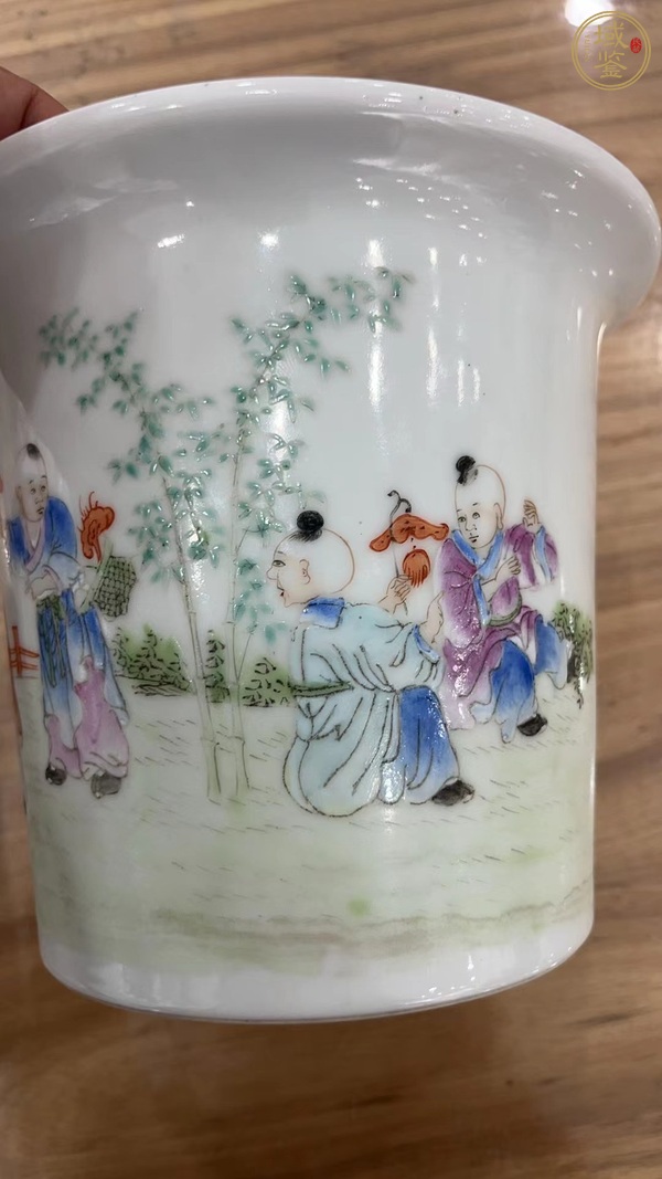 古玩陶瓷粉彩嬰戲圖花盆一對(duì)真品鑒賞圖