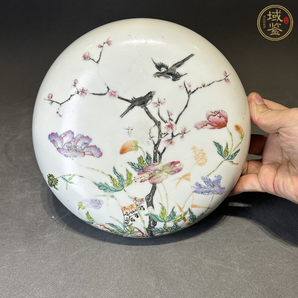 古玩陶瓷花鳥(niǎo)紋捧盒真品鑒賞圖