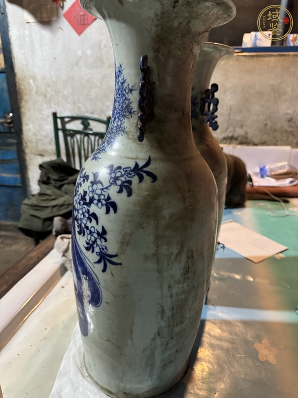 古玩陶瓷花鳥紋青花瓶真品鑒賞圖