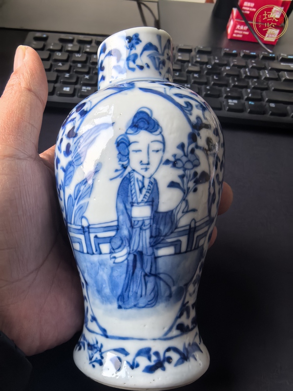 古玩陶瓷仕女紋青花雞腿瓶真品鑒賞圖