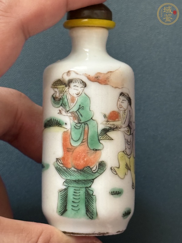 古玩陶瓷鼻煙壺真品鑒賞圖