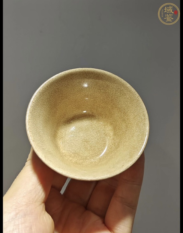 古玩陶瓷漳州窯哥釉茶杯真品鑒賞圖