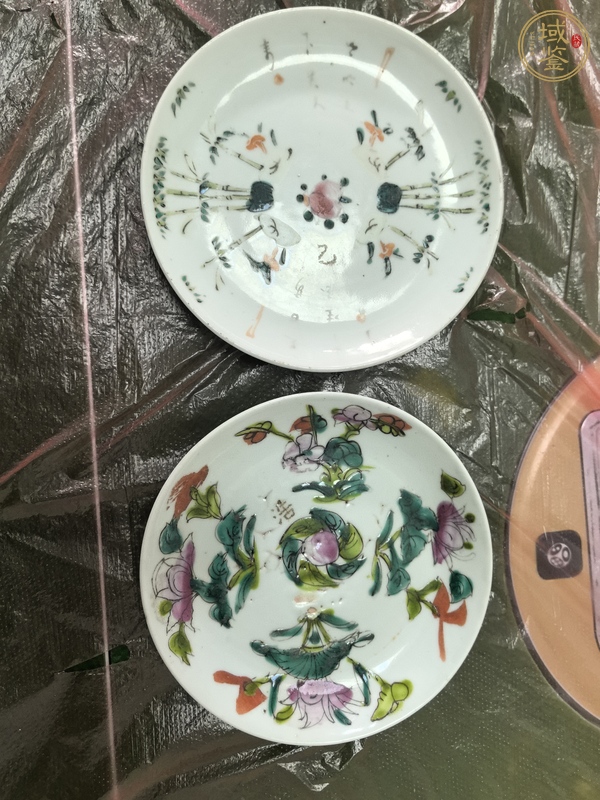 古玩陶瓷花卉紋粉彩盤真品鑒賞圖