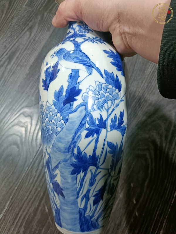 古玩陶瓷花鳥紋青花瓶真品鑒賞圖