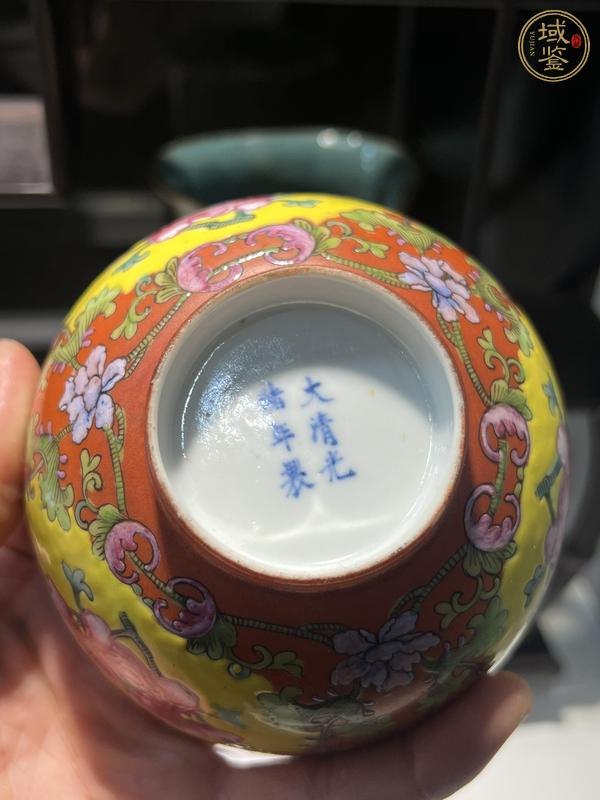 古玩陶瓷花卉紋小碗真品鑒賞圖