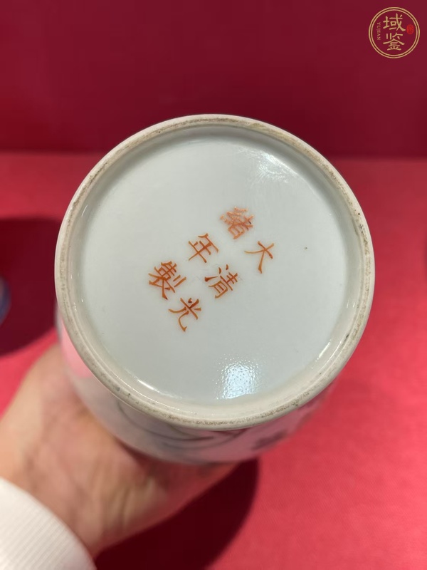 古玩陶瓷粉彩安居樂業(yè)圖撇口瓶真品鑒賞圖