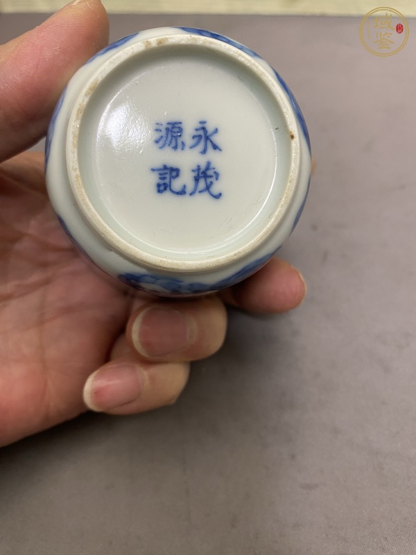 古玩陶瓷八仙圖青花杯真品鑒賞圖