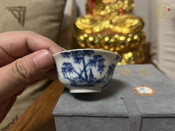 古玩陶瓷青花竹報(bào)平安圖茶杯真品鑒賞圖