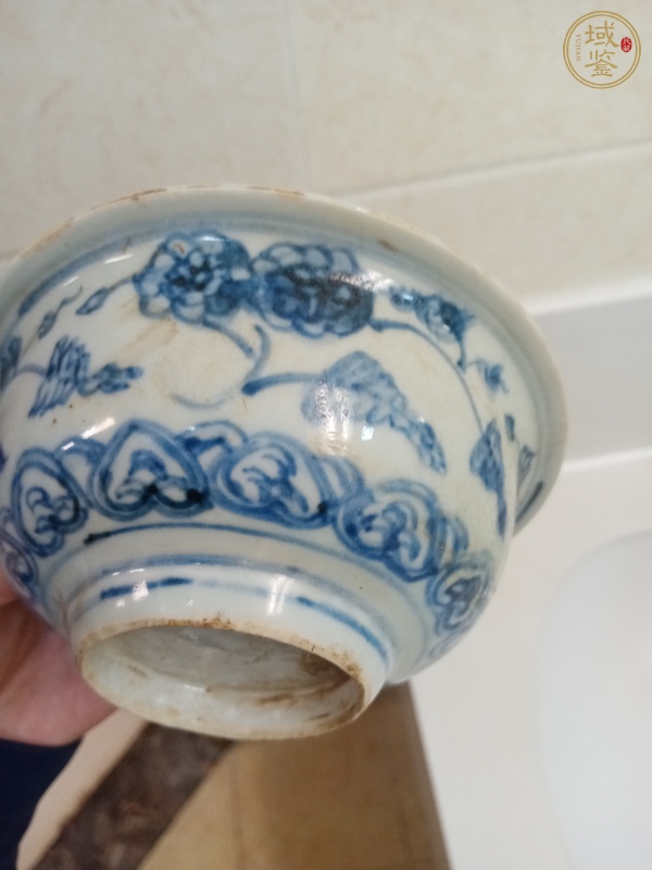 古玩陶瓷花卉紋青花碗真品鑒賞圖