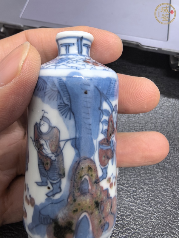 古玩陶瓷青花釉里紅鼻煙壺真品鑒賞圖